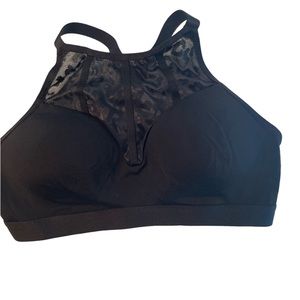 NWT Victoria’s Secret Incredible Lightweight Sport bra. Size 34b black